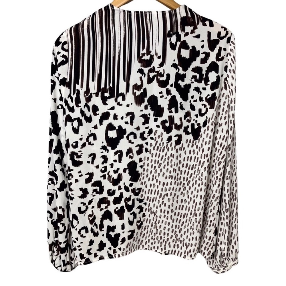 CAbi Skin Safari Animal Print Faux Wrap Blouse Size Medium Style 509 Long Sleeve - Picture 5 of 8